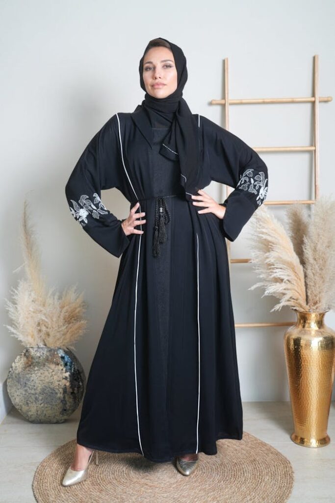 Stylish black abaya with embroidery, exuding modern elegance in Yorkville, IL.